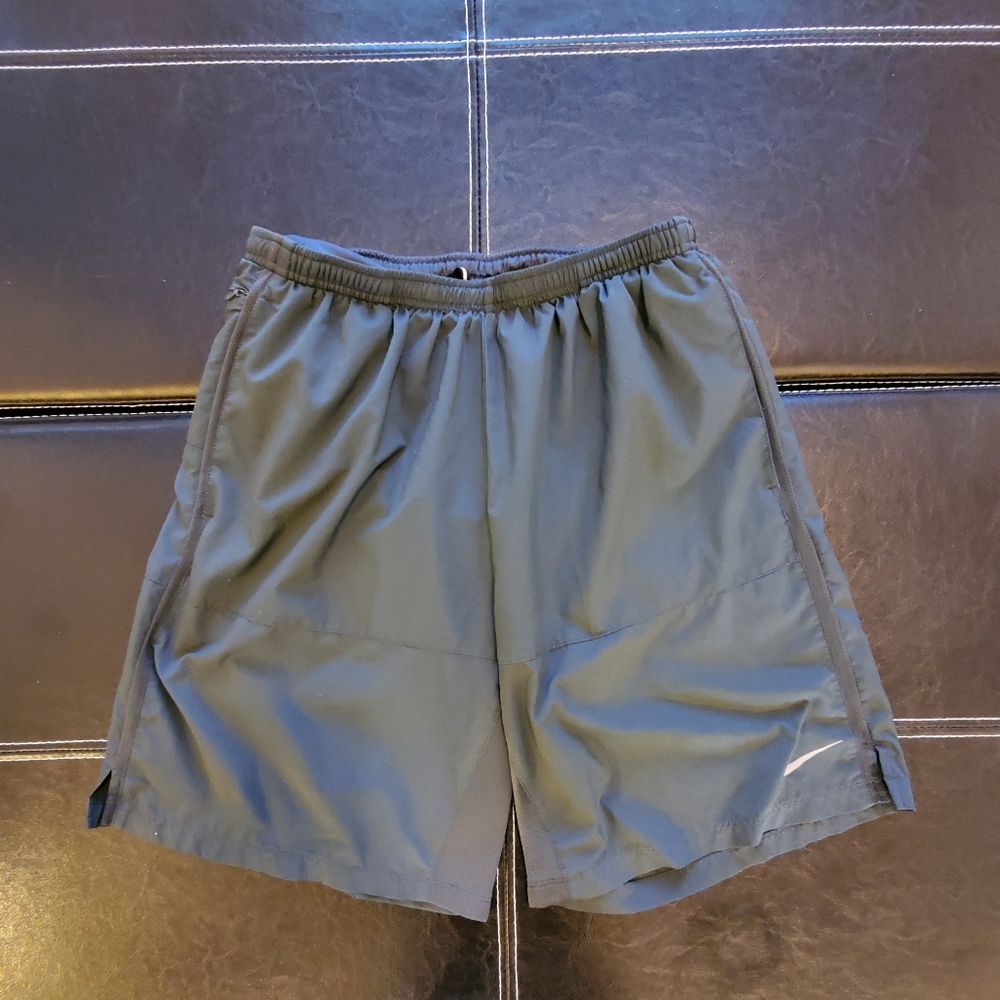 Nike Dri-FIT Woven Running Shorts - Picture 4 of 10